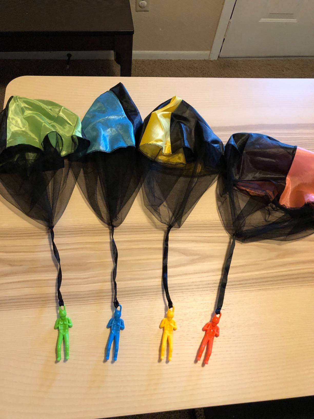 Colorful tangle-free parachute toys for kids outdoor play